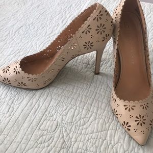 Lauren Conrad pumps